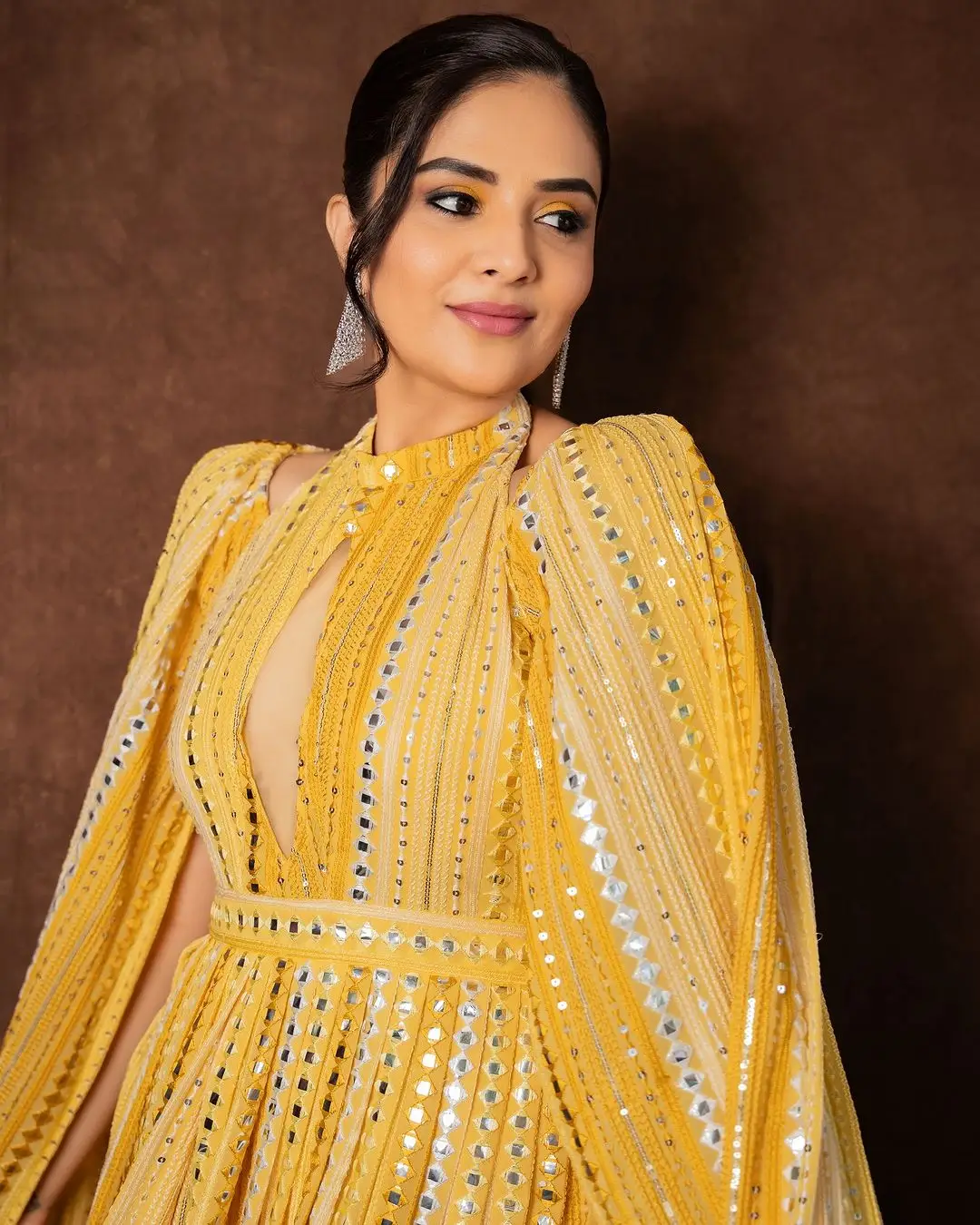 Maa TV Anchor Sreemukhi in Long Yellow Gown